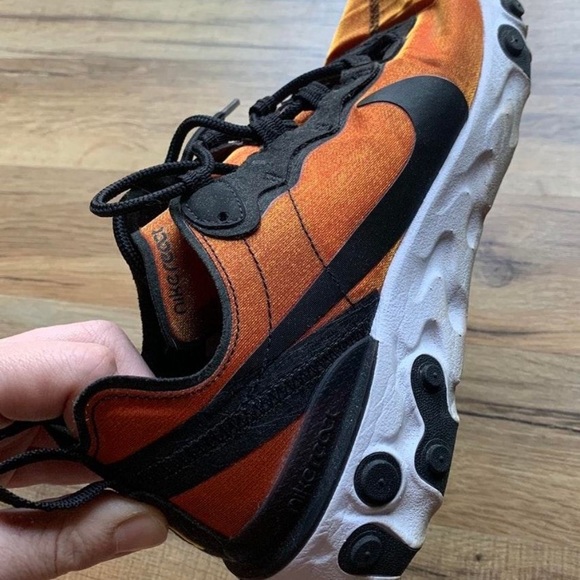 Irredescent Orange  Reacts - Picture 3 of 5